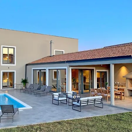 & Jardin - Luxury With Swimming Pool Vrh (Krk)
