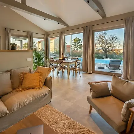 & Jardin - Luxury With Swimming Pool