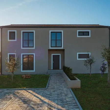 & Jardin - Luxury With Swimming Pool