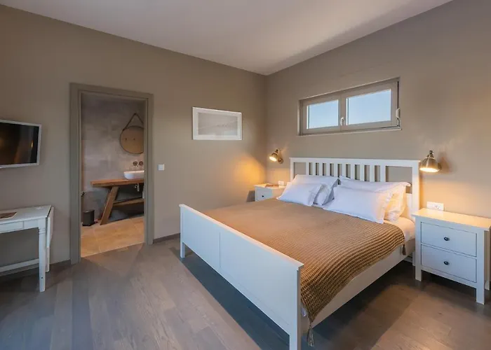 & Jardin - Luxury With Swimming Pool Villa Vrh