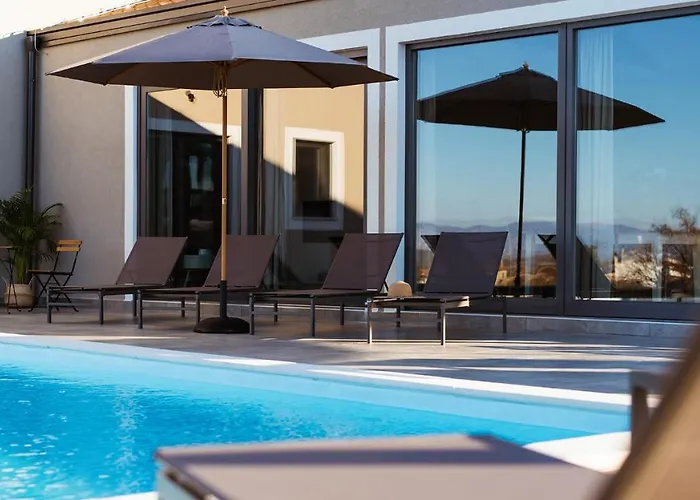 Villa & Jardin - Luxury With Swimming Pool