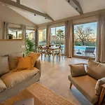 & Jardin - Luxury With Swimming Pool